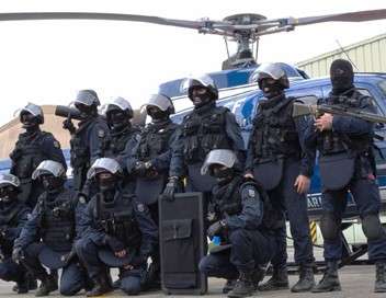 Gendarmerie nationale on Twitter: "#UneVieAuServiceDesAutres 580 militaires  #GIGN & #AntennesGIGN répartis sur le territoire, prêts à intervenir  24h/24… "