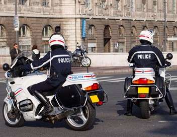 Enquête d'action Motards de la police : au coeur de la banlieue parisienne