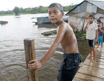 Amazone, dans les eaux troubles du fleuve