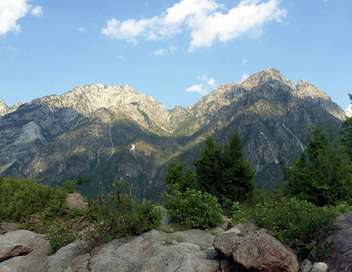 Surprenante Albanie Le Nord - Des montagnes  la capitale