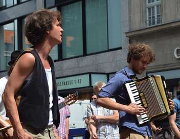 Au diapason de la ville : les musiciens des rues